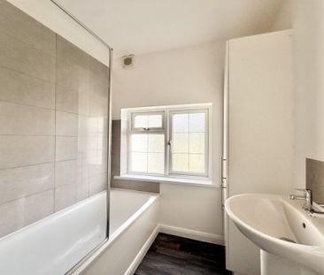 2 bed House Avenue Road, Westcliff-on-Sea, SS0 - Photo 6