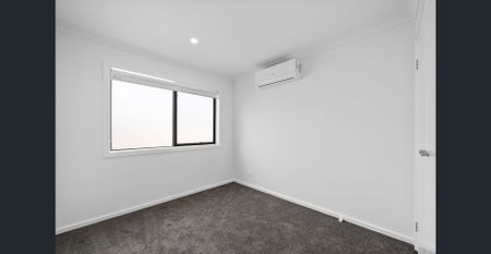Contemporary Living with a Peaceful Outlook - Photo 5