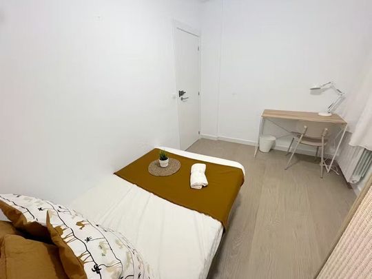 Avinguda del Regne de València, Valencia, Valencian Community 46005 - Photo 1