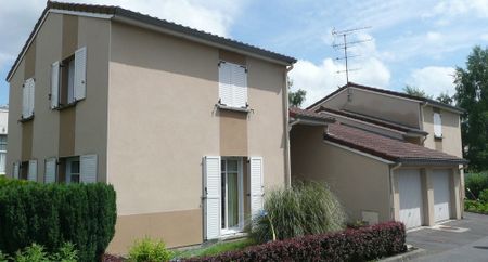 À VOUZIERS - Photo 3