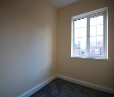 3 Bedroom Semi Detached To Let - Photo 2