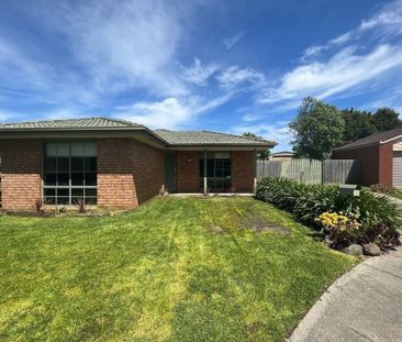 Beautiful Three-Bedroom Home in Sought-After Courtenay Gardens Estate! - Photo 1