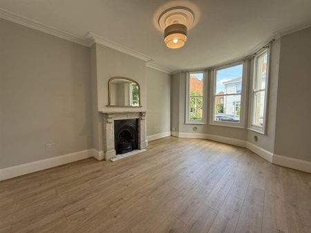 Selkirk Street, Cheltenham, GL52 - Photo 2
