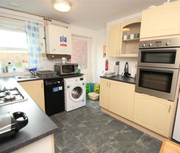 6 bedroom house to rent - Photo 1