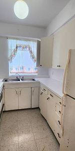 ** Because You Deserve Large 2bed 2bath, Concrete Building, CDN, UDM * - Photo 4