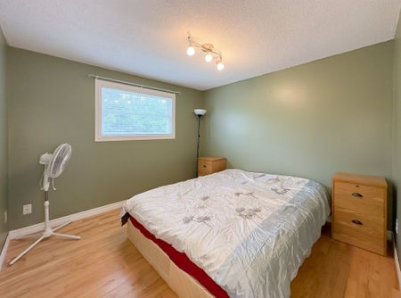 52 McElderry Rd, Guelph - Photo 3