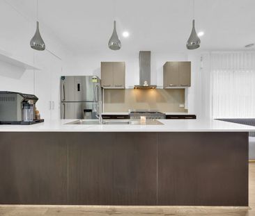 Stunning Family Home - Photo 6