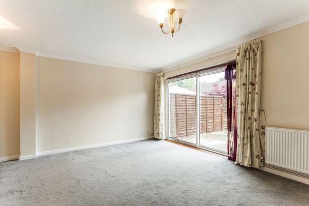 3 bedroom terraced to rent - Photo 1