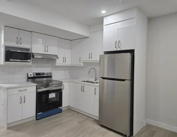 room for rent, one bed suite for rent property rental apartment condo for rent | Calgary - Photo 1