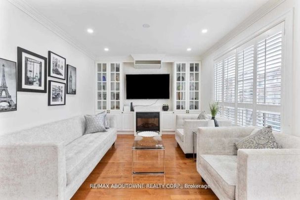 Detached Home For Lease | W9245835 - Photo 1