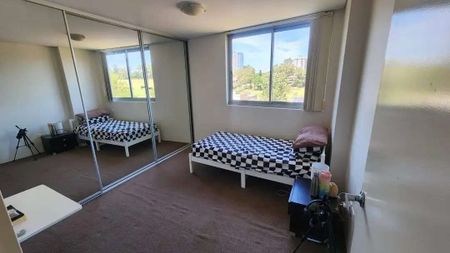 Parramatta - Photo 4