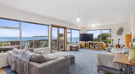 Sun Drenched home in popular Plimmerton - Photo 5