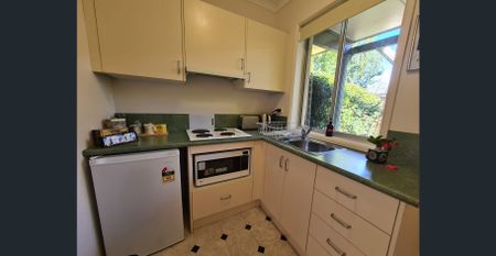 Furnished Cottage - Photo 4