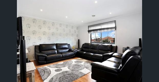 LOVELY 3 BEDROOM HOME - Photo 1