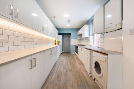 9 bedroom terraced house to rent - Photo 5