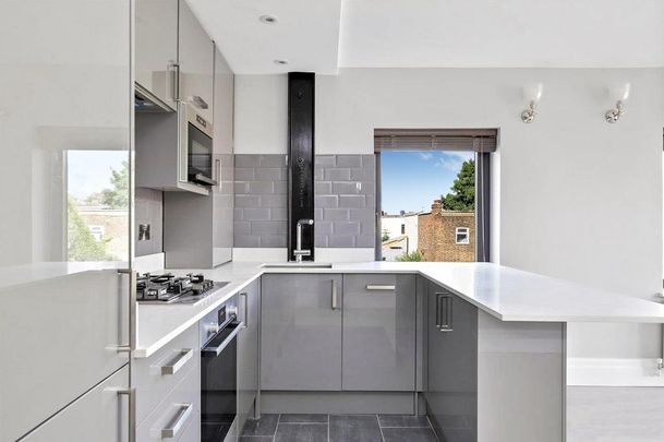 2 bedroom flat to rent - Photo 1