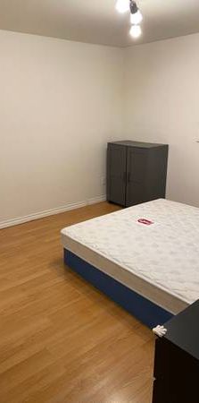 Bright, Modern 2-Bedroom Unit for Students Near QE Park, Vancouver - Photo 1