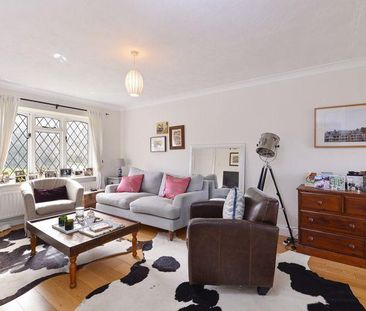 4 bedroom detached house to rent - Photo 2