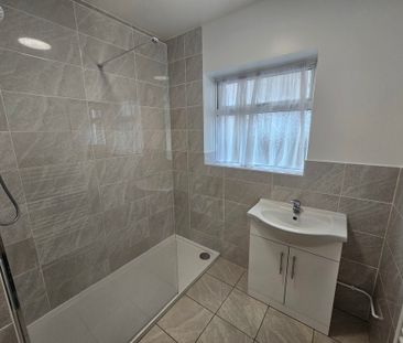 Ashford Road, Bournemouth - Photo 2