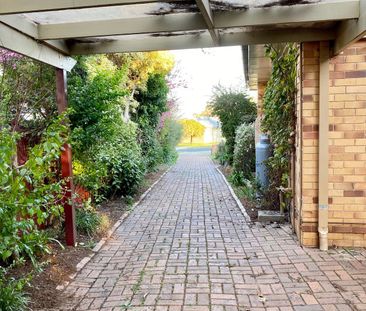 Three bedroom home in West central to all facilities - Photo 6