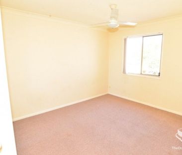 Spacious & Secure Lowset Townhouse in Prime Sunnybank Hills Location - Photo 5