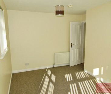 Ground floor flat to rent on - Photo 5