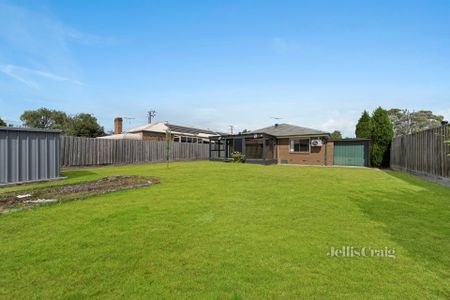 60 Lakeview Avenue, Rowville - Photo 3