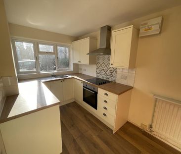 3 bedroom semi-detached house to rent - Photo 2