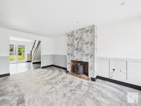 4 bedroom detached bungalow to rent - Photo 2