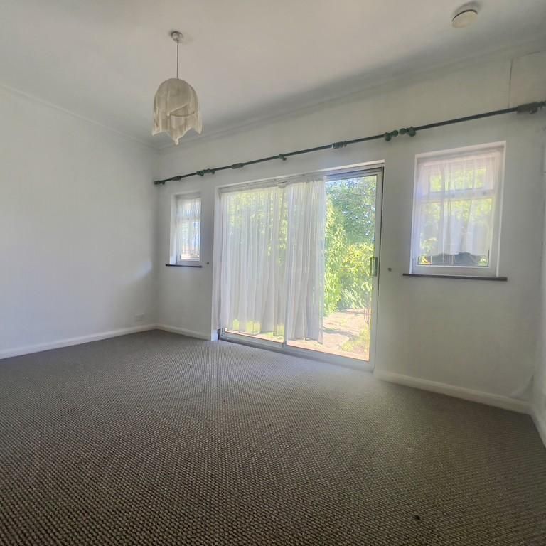 2 bedroom detached bungalow to rent - Photo 1