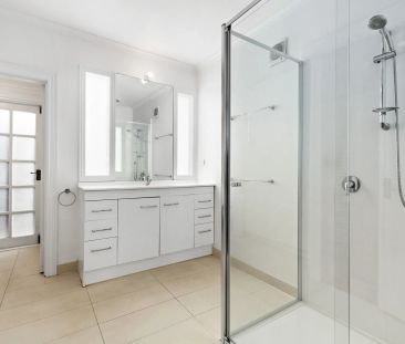 Single Fronted House in Prime South Yarra Location! - Photo 6
