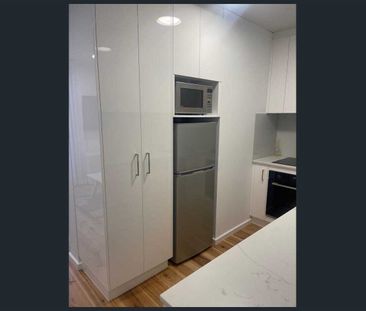 CITY LIVING - MODERN STUDIO APARTMENT - *OUTGOINGS INCLUDED - Photo 6