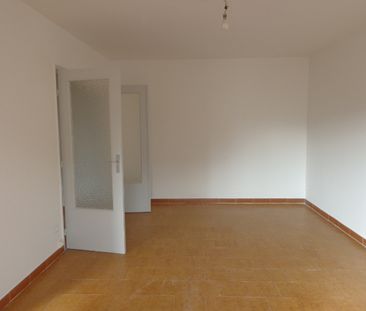 Location Appartement 2 pièces 51m² DRAGUIGNAN 83300 - Photo 2