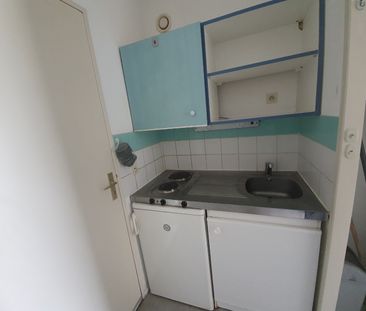 Location Appartement 1 pièce 18m² LILLE 59000 - Photo 3