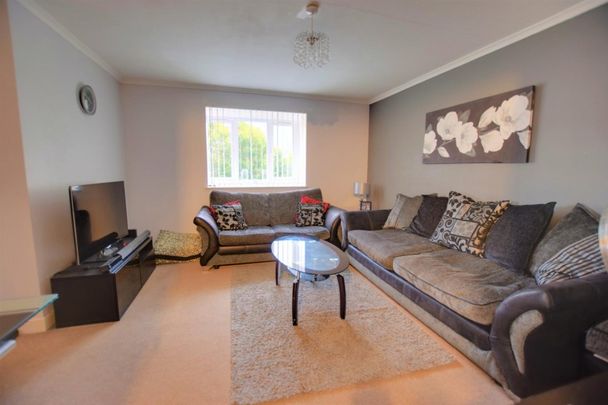 Himalayan Way, Watford - Photo 1