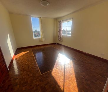 Unique Penthouse in Plympton&excl; - Photo 4
