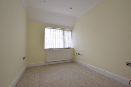 3 bedroom detached house to rent - Photo 3