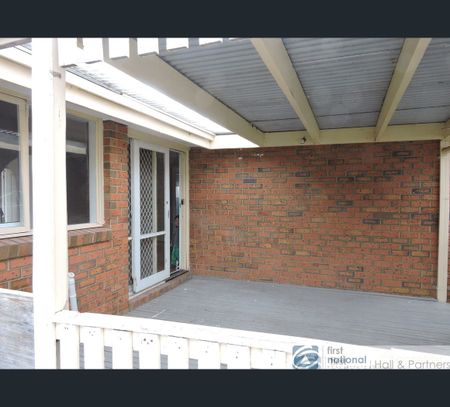119 Gipps Crescent, Cranbourne, Vic 3977 - Photo 5