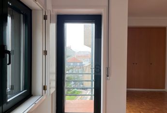 Excelente T3 duplex para arrendar com vista Mar, Foz - Porto