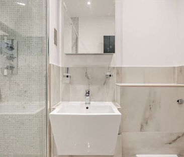One Bedroom Flat to rent in London - Photo 6