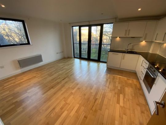 1 BED Apartment To rent - Photo 1