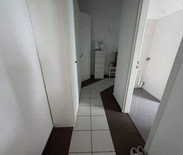 Geräumige 2-Zimmerwohnung in der Schloßstraße - Foto 1