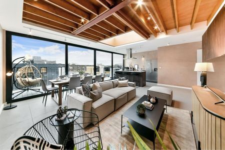 5 bedroom serviced apartment to rent - Photo 4