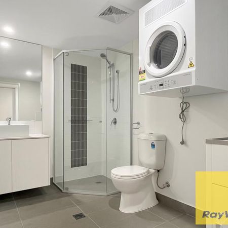 STUNNING APARTMENT - Photo 3