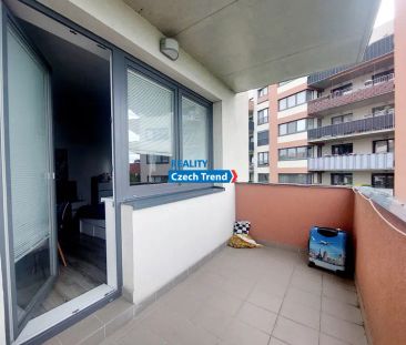 Pronájem bytu 1+kk s balkónem, 37 m - Photo 2