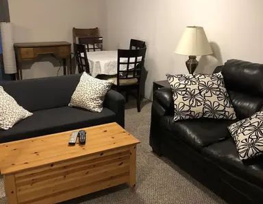 Roomate wanted for separate unit/suite for rent in duplex - shared laundry/stora | Calgary - Photo 1