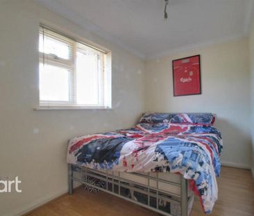 2 bedroom semi-detached house to rent - Photo 6