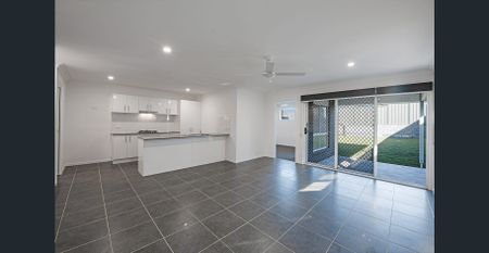 3 Bedroom Duplex iN Farley - Photo 2