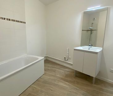 Location Appartement 3 pièces 62m² ARMENTIERES 59280 - Photo 6