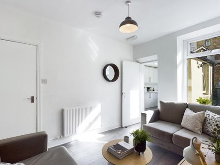 5 bedroom house to rent - Photo 3